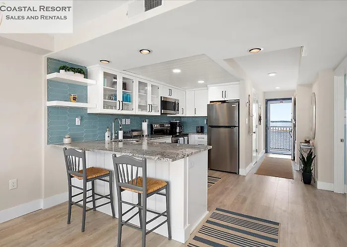 Holiday home 2 Bedroom Penthouse With Oceanfront Views! *