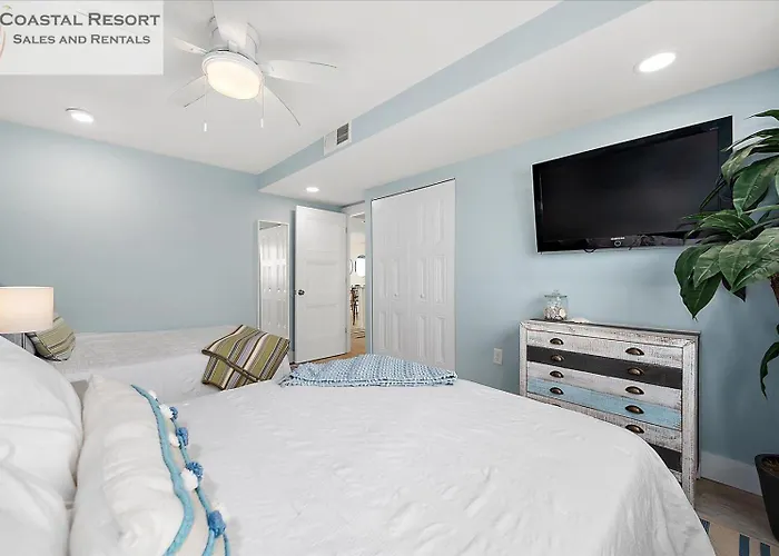 2 Bedroom Penthouse With Oceanfront Views! *