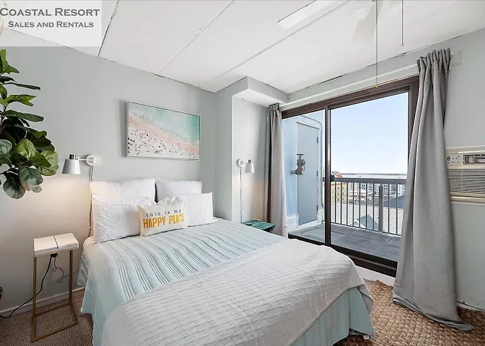 2 Bedroom Penthouse With Oceanfront Views! Holiday home