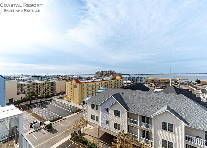 2 Bedroom Penthouse With Oceanfront Views!
