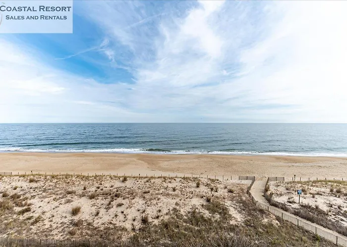2 Bedroom Penthouse With Oceanfront Views! Holiday home